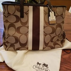 Coach Hamptons Weekend Signature Tote